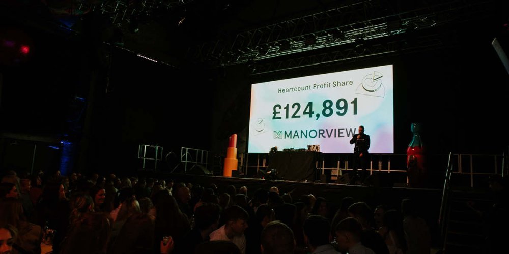 Scottish operator shares profit with team