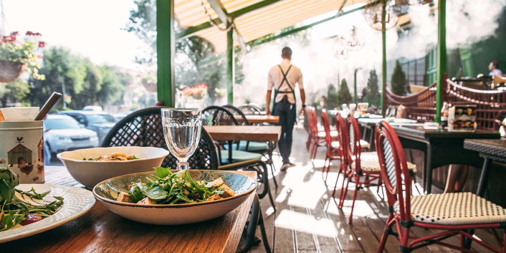 Restaurant sales dip 1.6% in August